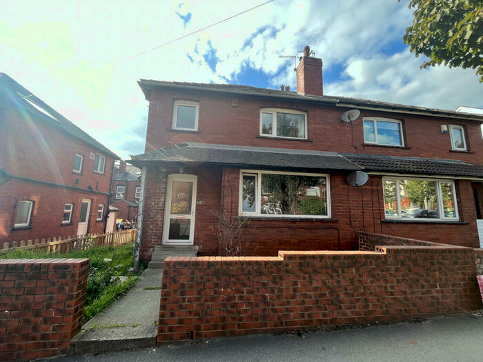 4 Bedroom Semi-Detached House To Rent In Headingley Mount, Leeds, West Yorkshire, LS6