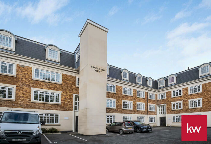 2 Bedroom Apartment To Rent In Brompton Court, Bromley, Kent, BR1