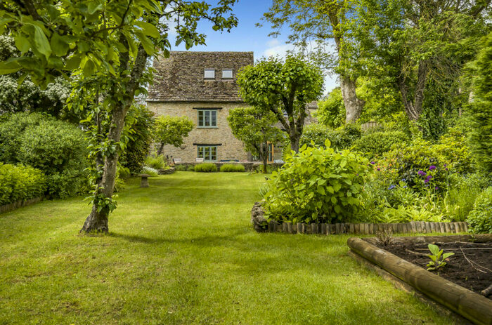 3 Bedroom Detached House For Sale In The Street, Castle Eaton, Wiltshire, SN6