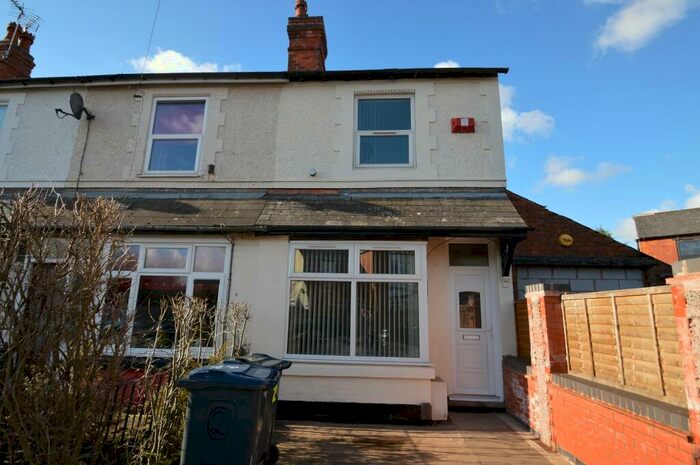 4 Bedroom House To Rent In Ripple Road, Birmingham, B30