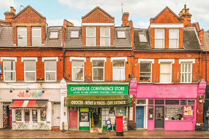 1 Bedroom Flat To Rent In Richmond Road, East Twickenham, TW1