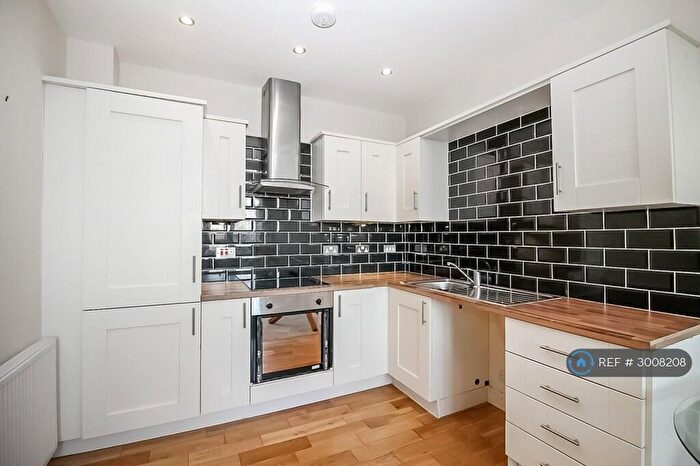 1 Bedroom Flat To Rent In Richardshaw Lane, Pudsey, LS28