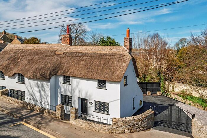 4 Bedroom Detached House For Sale In Main Street, Chideock, Bridport, DT6