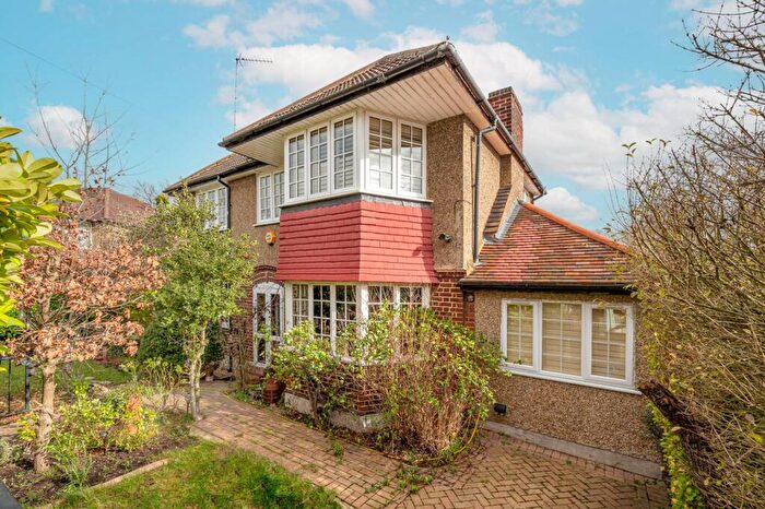 4 Bedroom Detached House For Sale In Kinch Grove, Harrow, Wembley, HA9