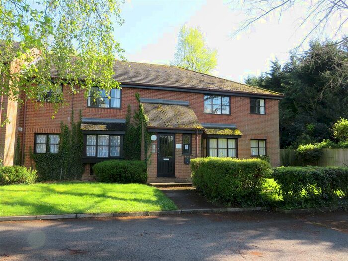 Apartment To Rent In Cranbrook, Woburn Sands, Milton Keynes, MK17