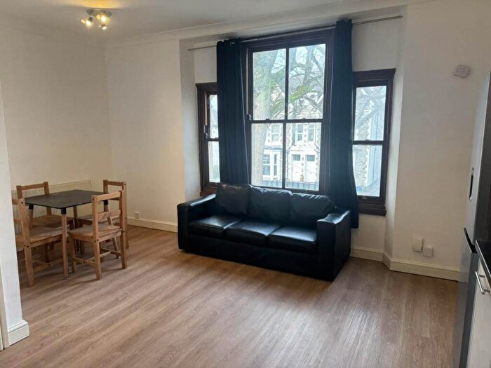 4 Bedroom Flat To Rent In The Walk, Roath, Cardiff, CF24