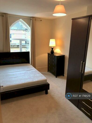 1 Bedroom Flat To Rent In Crown Street, Halifax, HX1