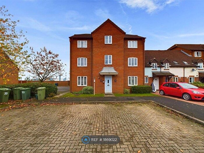 1 Bedroom Flat To Rent In Coppice Gate, Cheltenham, GL51