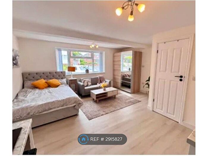 Studio To Rent In Beeston, Nottingham, NG9