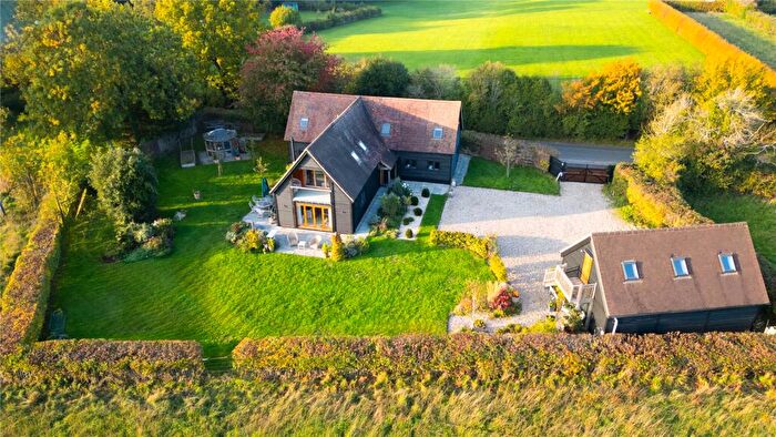 4 Bedroom Detached House For Sale In Kiff Green, Upper Woolhampton, Reading, Berkshire, RG7