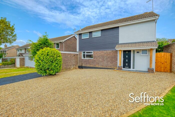 4 Bedroom Detached House To Rent In Vermeer Close, Gunton, Lowestoft, Nq., NR32