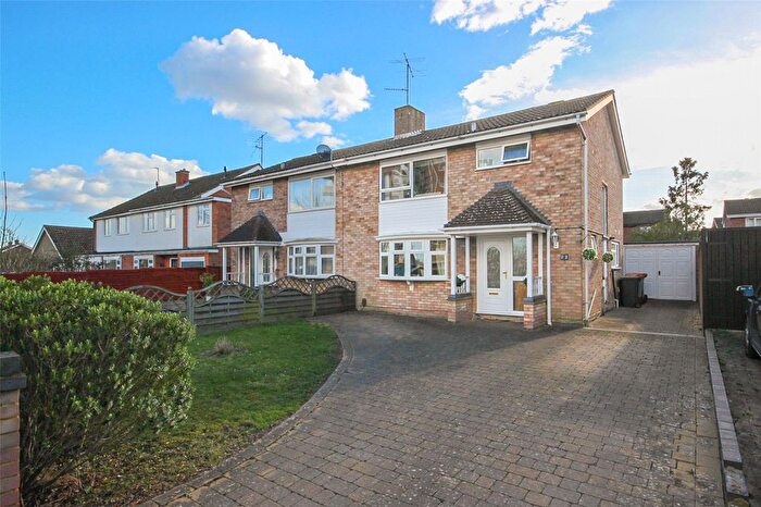 3 Bedroom Semi-Detached House For Sale In Severn Way, Bedford, Bedfordshire, MK41