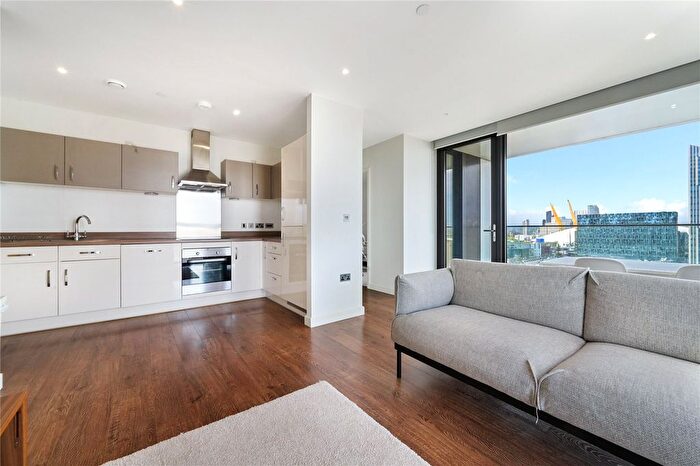 2 Bedroom Flat For Sale In Barge Walk, London, SE10