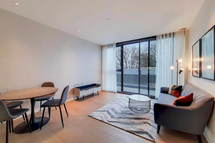 2 Bedroom Flat To Rent In Long Street, Shoreditch, London, E2