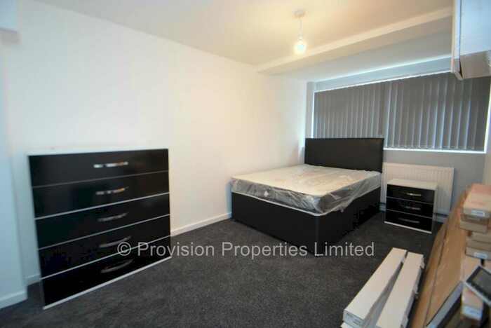 4 Bedroom Terraced House To Rent In Well Close Rise, City Centre, Leeds, LS7
