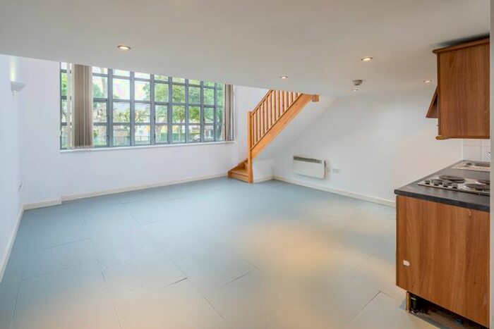 1 Bedroom Flat To Rent In Somerford Grove, London, N16