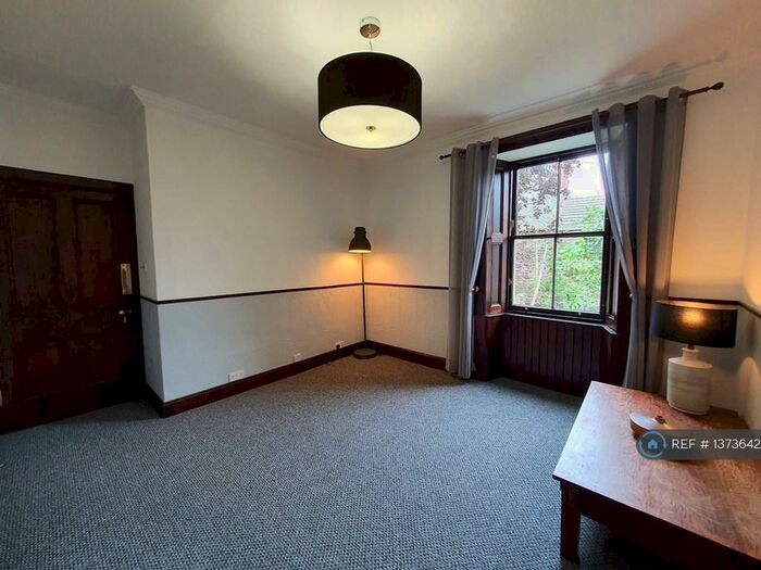 2 Bedroom Flat To Rent In Castle Place, Montrose, DD10