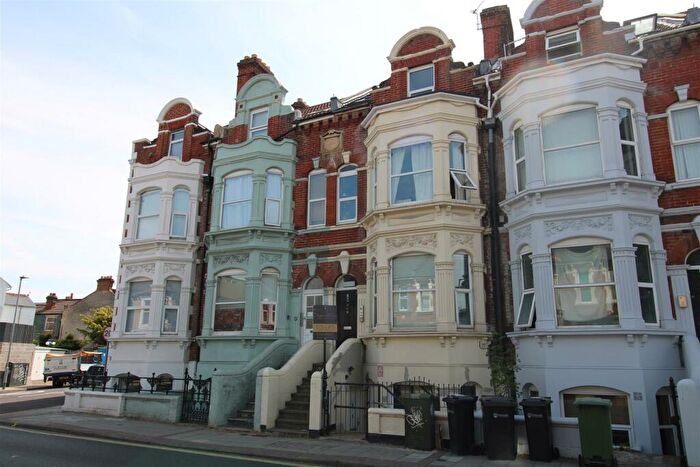 1 Bedroom Flat To Rent In Victoria Road North, Southsea, PO5