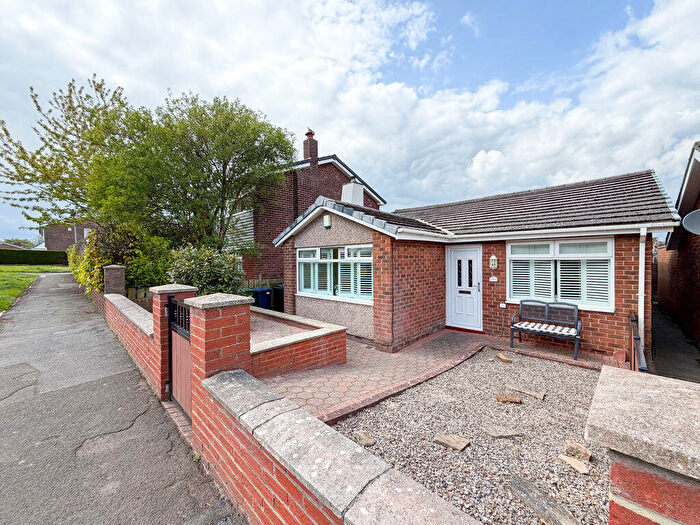 3 Bedroom Detached Bungalow For Sale In Hanover Walk, Winlaton, NE21