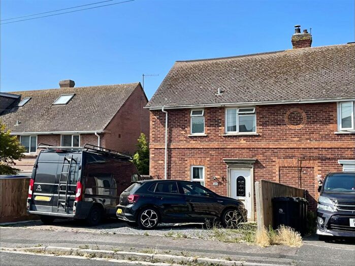 3 Bedroom Property For Sale In Dawlish Crescent, Weymouth, DT4