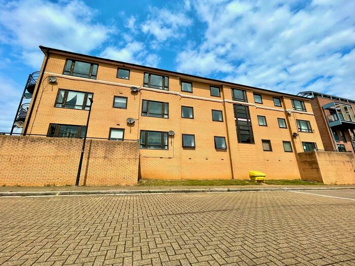 2 Bedroom Flat To Rent In Albion Place, Campbell Park, Milton Keynes, MK9