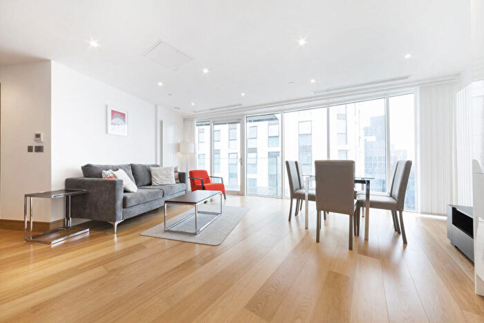 3 Bedroom Flat To Rent In Baltimore Wharf, Canary Wharf, E14