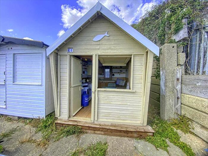Bungalow For Sale In Southcliff, Walton On The Naze, Walton On The Naze, CO14