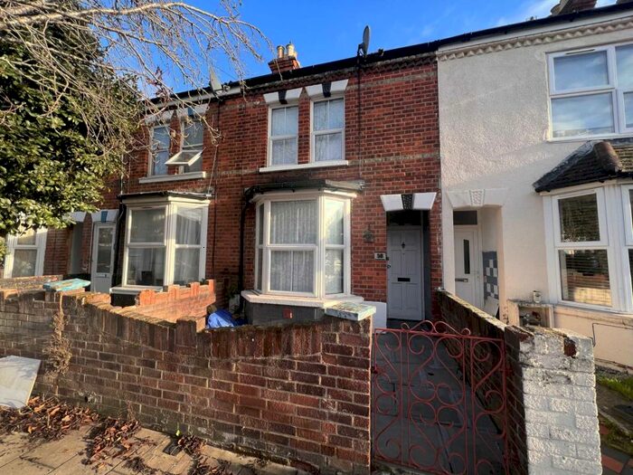 3 Bedroom Terraced House To Rent In Dunville Road, Bedford, MK40