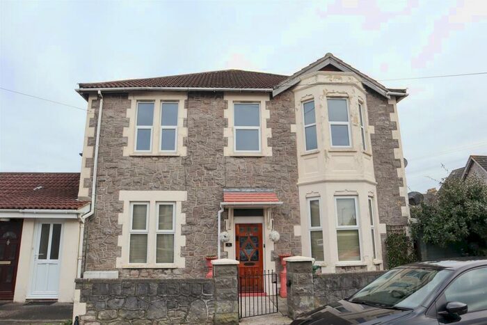 2 Bedroom Apartment To Rent In Stafford Road, Weston-Super-Mare, BS23