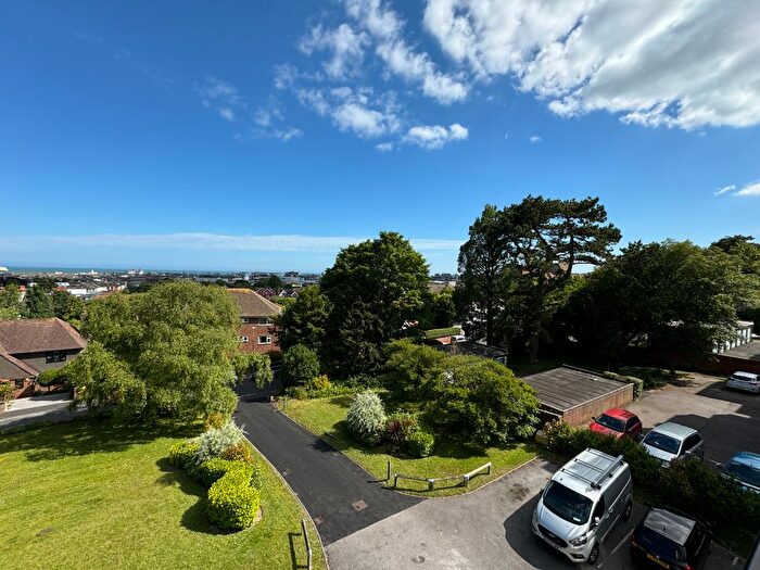 2 Bedroom Flat To Rent In Arundel Road, Eastbourne, BN21