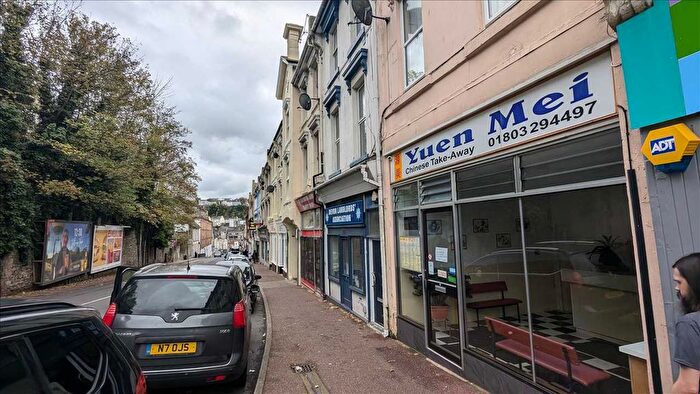 1 Bedroom Flat To Rent In Market Street, Torquay, TQ1