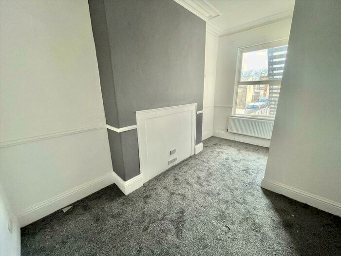 1 Bedroom Flat To Rent In Heysham Road, Lancaster, Morecambe, LA3