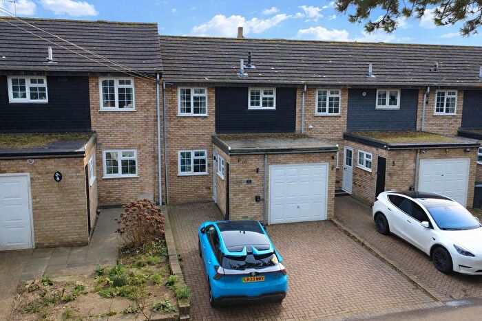 3 Bedroom Terraced House For Sale In Pine Tree Close, Old Town, Hemel Hempstead, HP2