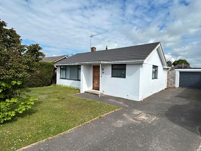 2 Bedroom Detached Bungalow For Sale In Dalkeith Road, Corfe Mullen, Wimborne, BH21