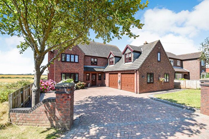 5 Bedroom Detached House For Sale In Grayingham Road, Kirton Lindsey, DN21