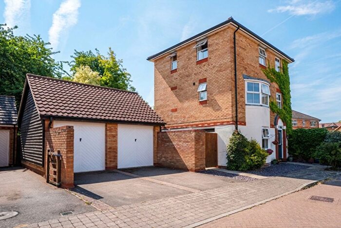 5 Bedroom Detached House For Sale In Kestrel Close, Cottenham, CB24