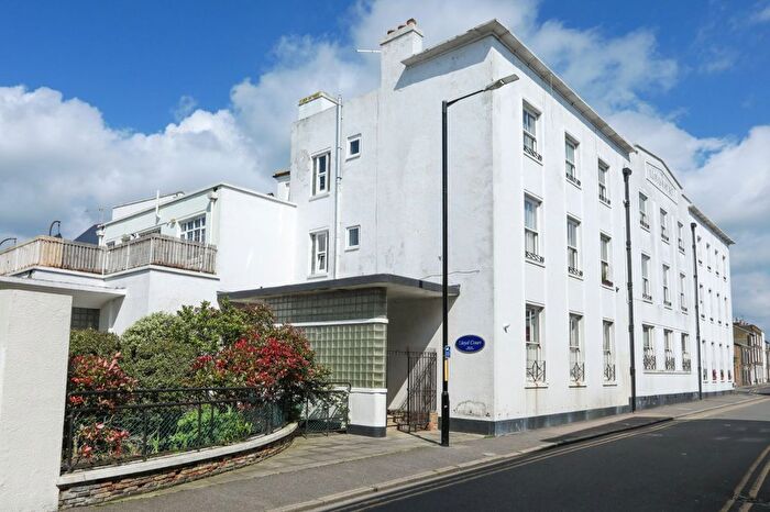 1 Bedroom Flat To Rent In High Street, Deal, CT14
