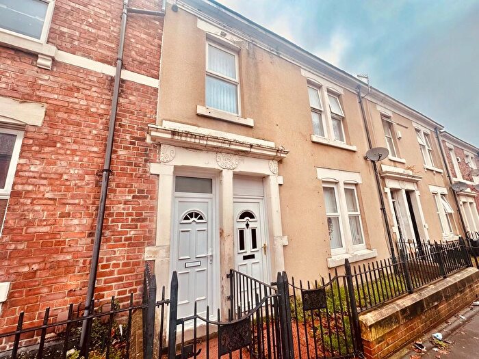 4 Bedroom Flat To Rent In Dilston Road, Newcastle Upon Tyne, NE4