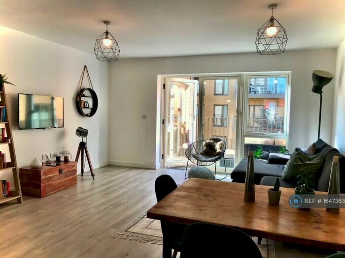 2 Bedroom Flat To Rent In Guardian Apartments, London, E3