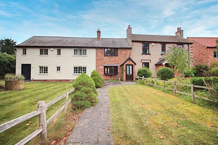 2 Bedroom Terraced House For Sale In North Street, Sturton-Le-Steeple, DN22