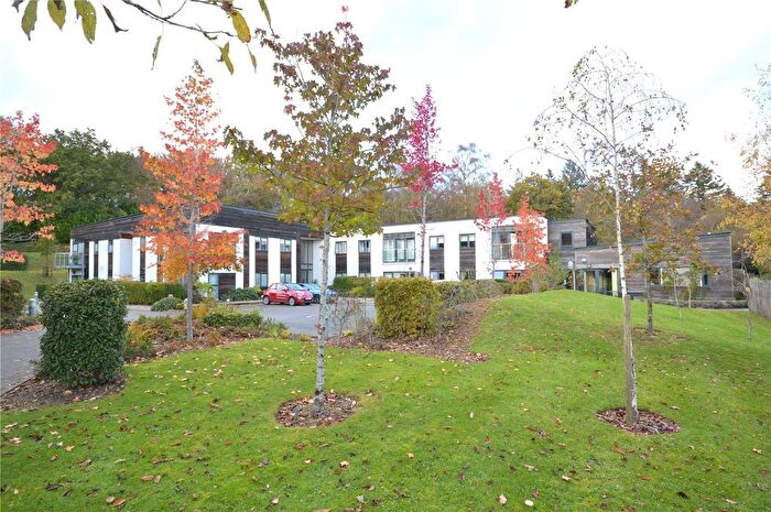 2 Bedroom Flat For Sale In Wispers Lane, Haslemere, Surrey, GU27