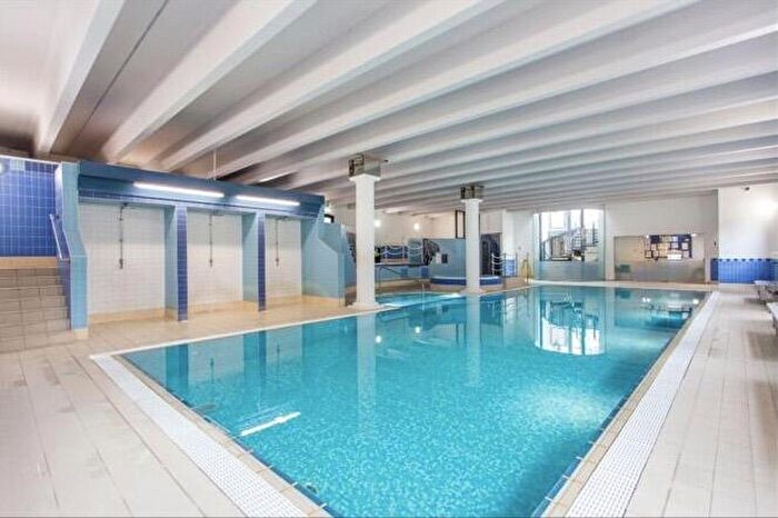 2 Bedroom Apartment To Rent In Lexington Building Bow Quarter, London, E3