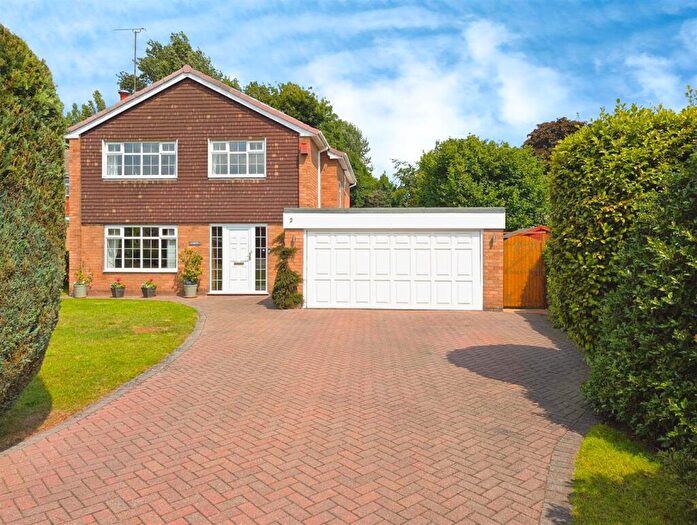 4 Bedroom Detached House For Sale In Birtles Close, Sandbach, CW11