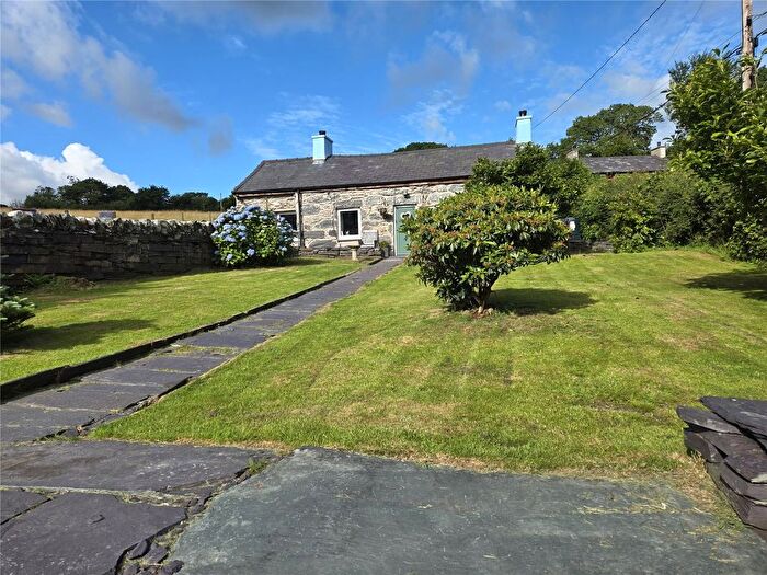 3 Bedroom Cottage For Sale In Coed Y Parc, Bethesda, Bangor, Gwynedd, LL57