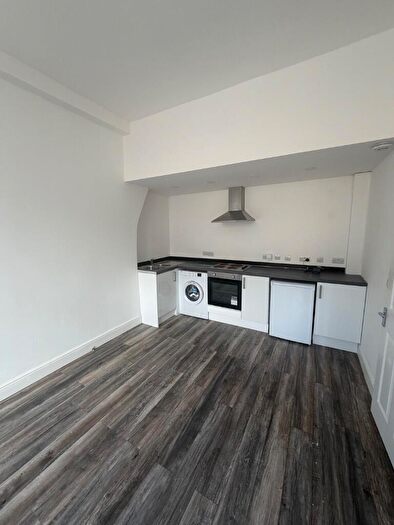 1 Bedroom Flat To Rent In Dempster Street, Greenock, PA15