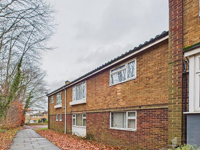 2 Bedroom Flat For Sale In Kingsland, Harlow, CM18