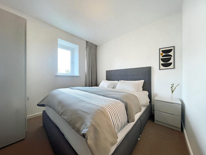 2 Bedroom Apartment To Rent In Edward House, SK1