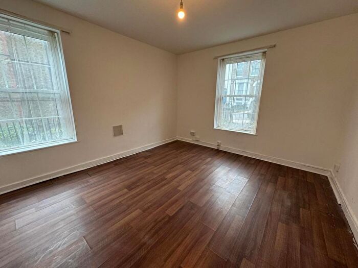 3 Bedroom Flat To Rent In Welby House, London, N19
