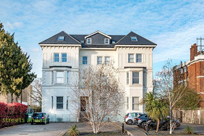 2 Bedroom Apartment To Rent In Anerley Road, London, SE20