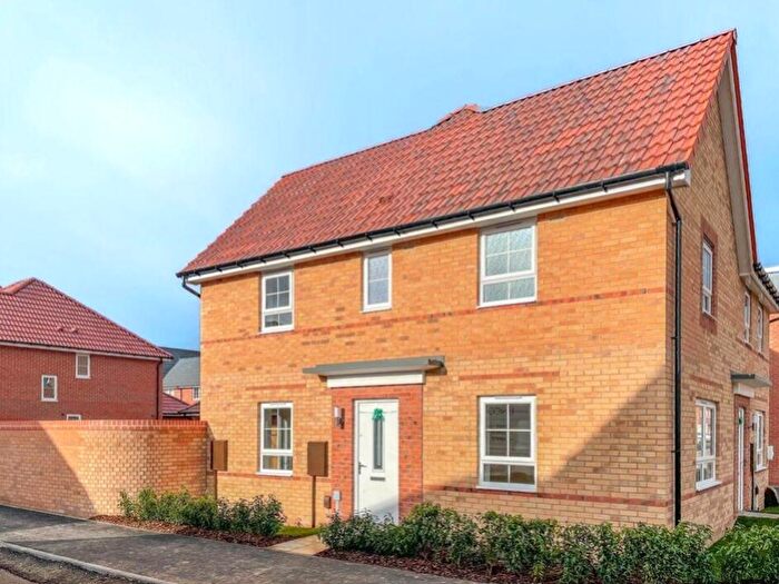 3 Bedroom Semi Detached House For Sale In Widnall Drive, Bingham, Nottingham, Nottinghamshire, NG13